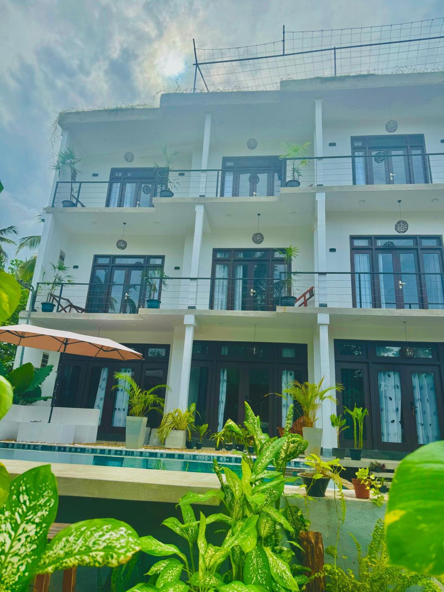 The Jini House Hotel Ahangama Exterior photo