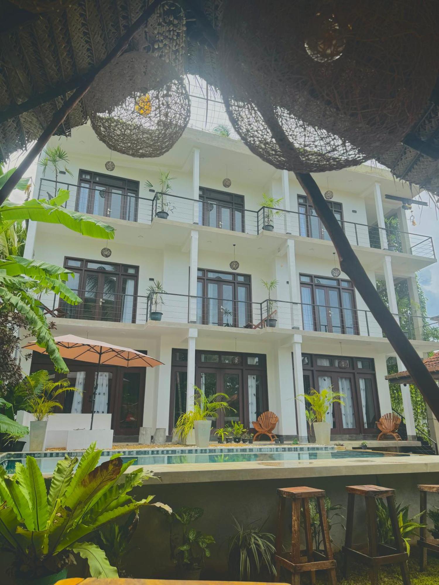 The Jini House Hotel Ahangama Exterior photo