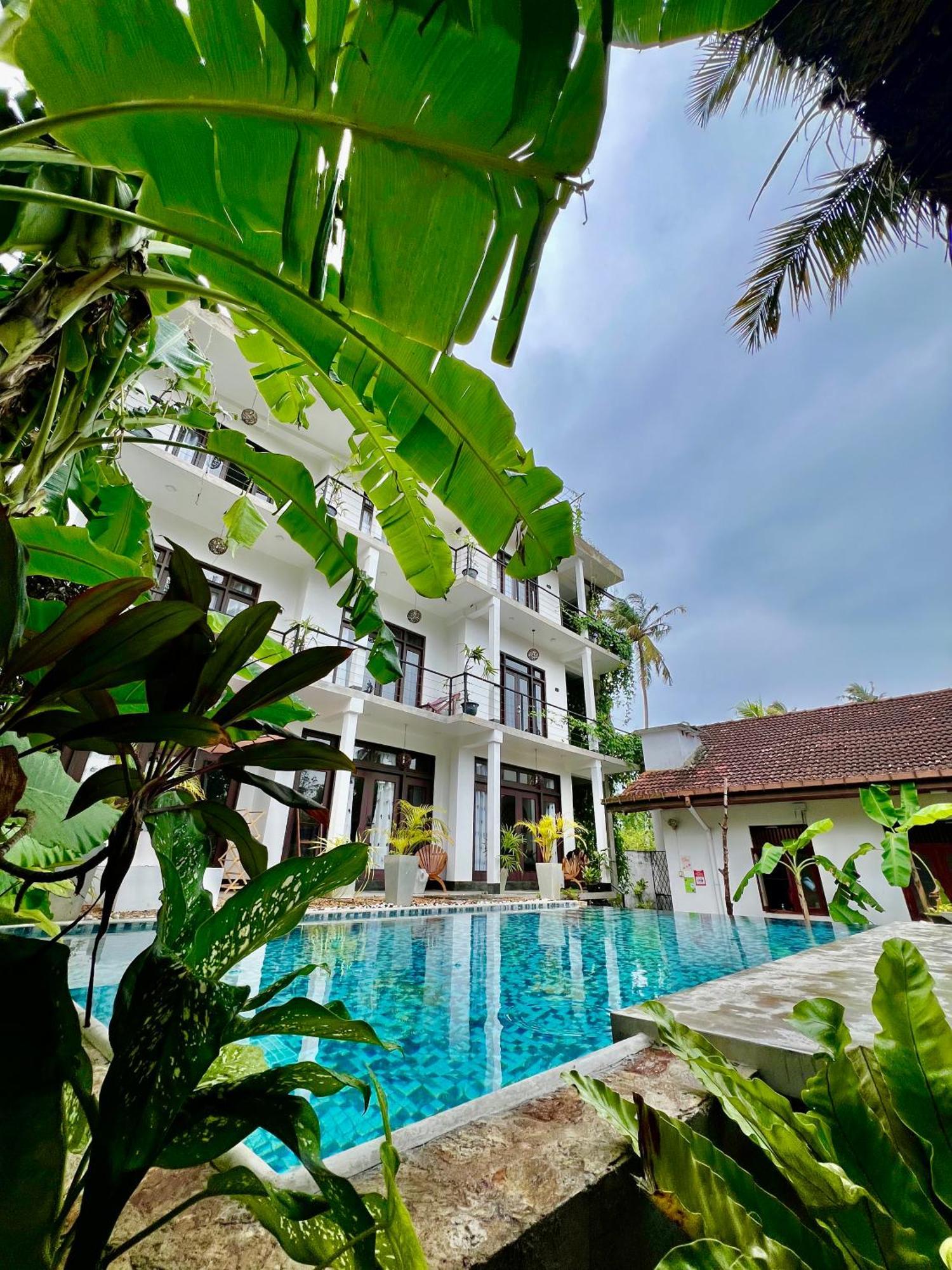 The Jini House Hotel Ahangama Exterior photo
